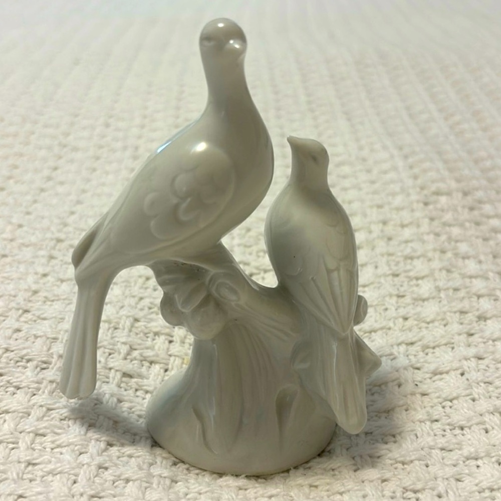 PATE DE LIMOGES porcelain pheasants on a tree figurine white 4.75" tall
